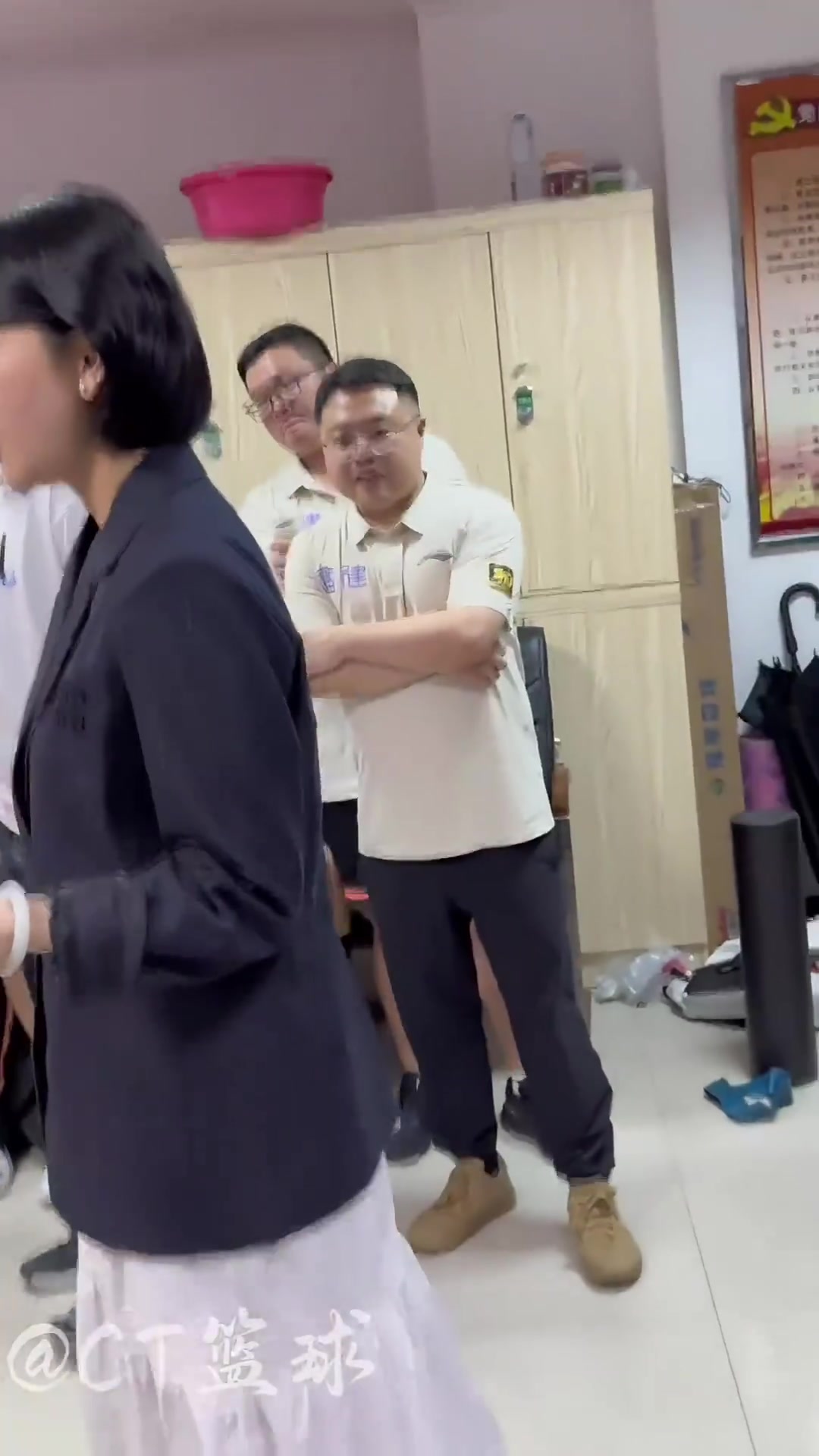 leyu小组-双杀广东！福建执行董事伍佰兰表扬全队 皮特森比手势要3倍赢球奖